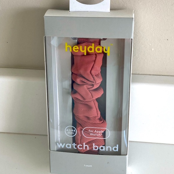 Pink Apple Watch band - Picture 1 of 2